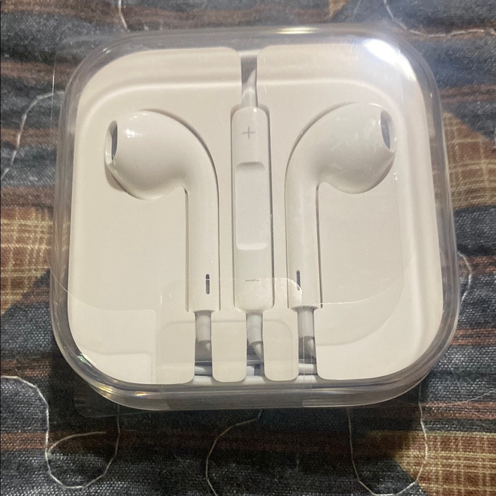 White EarPods with Remote and Mic